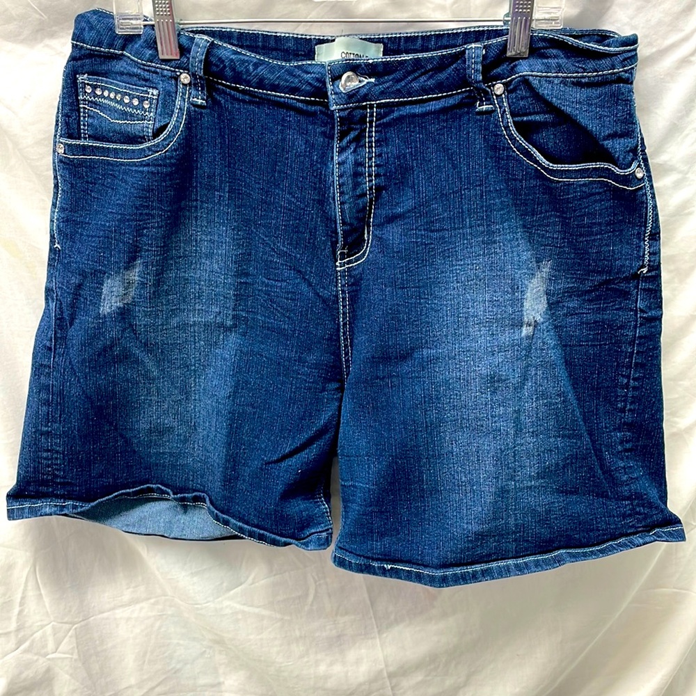 Cotton farm faded/distressed denim shorts ladies sz 20